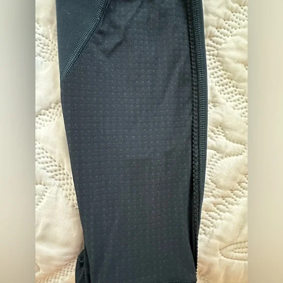 Lululemon women Navy mesh ankle Leggings size 4 - Picture 4 of 6
